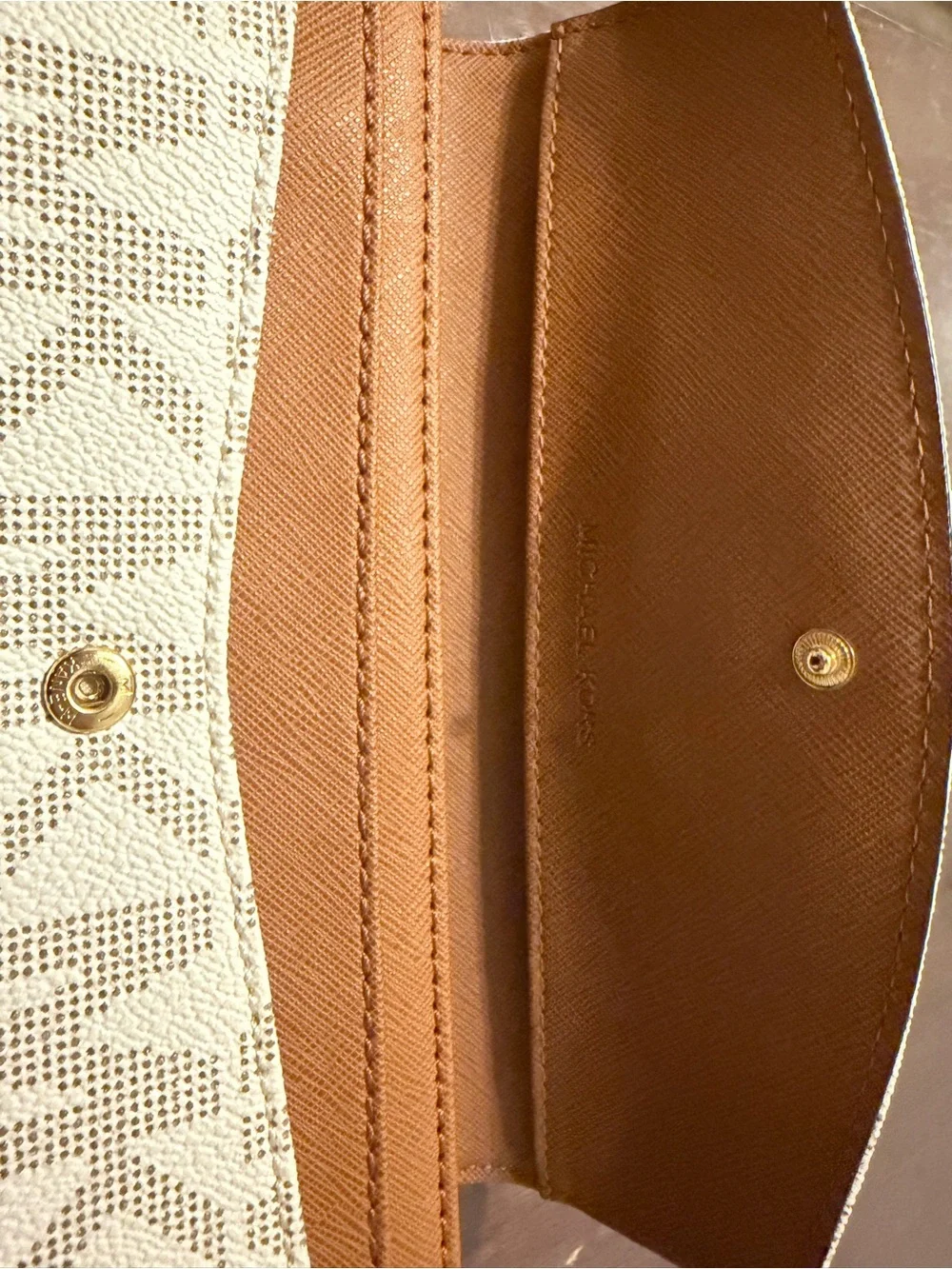 Michael Kors White and Gold Logo Wallet
